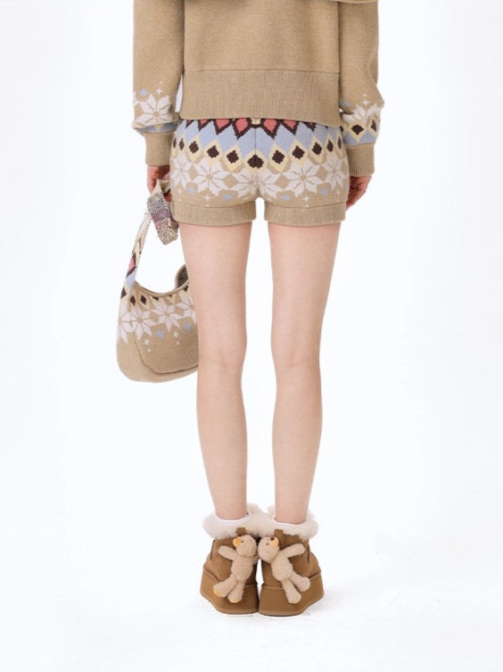 Snowflake Contrast Knit Slim Shorts