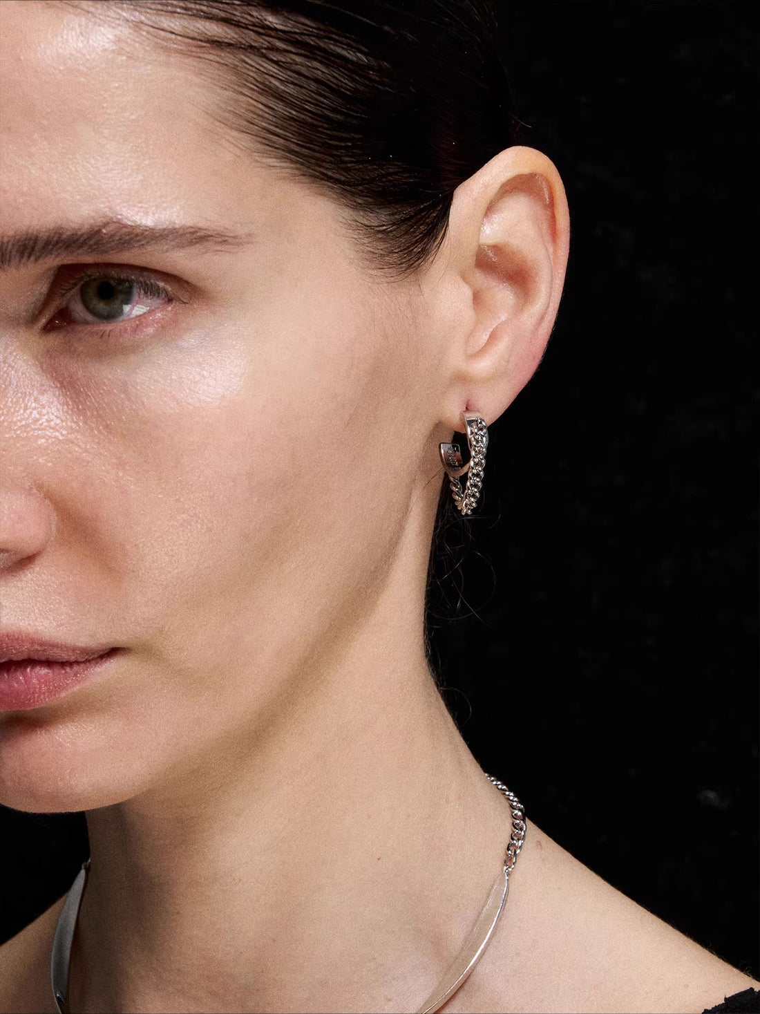 Minimalist Möbius Line Stud Earrings