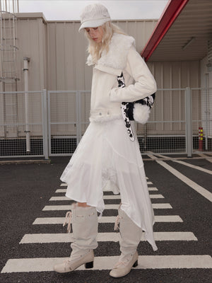 White / M
