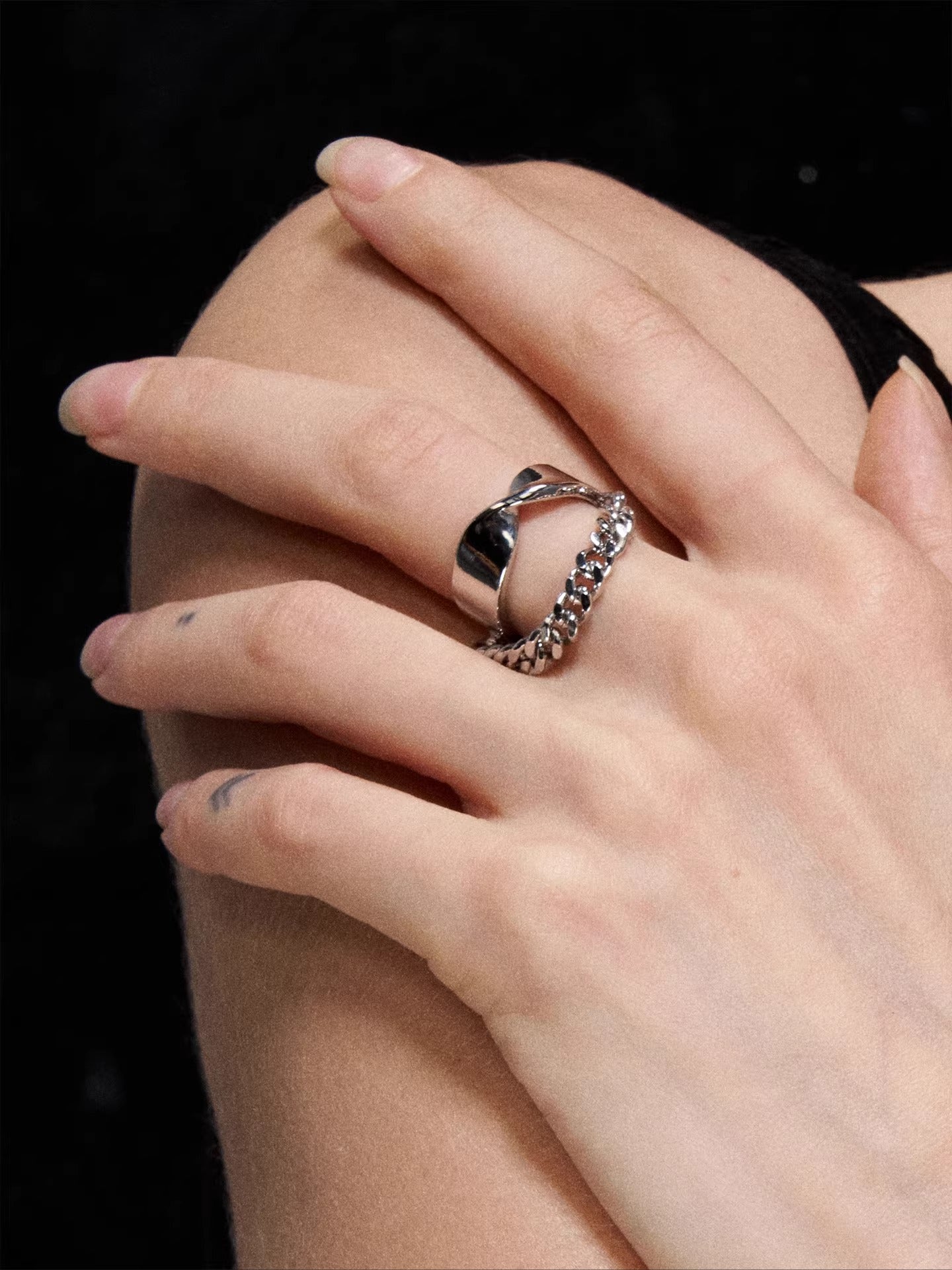 Minimalist Möbius Line Open Ring