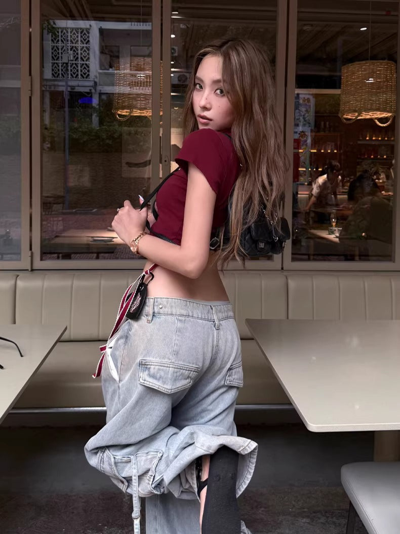 Lipstick Graffiti Cap-Sleeve Slim-Fit T-Shirt