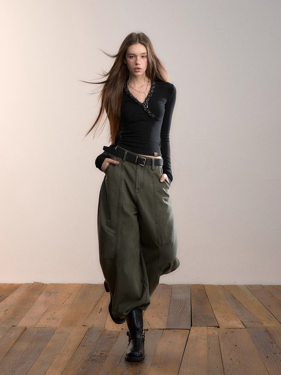 V-Neck Panelled Knit Long-Sleeve T-Shirt