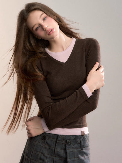 Contrast V-Neck Layered Knit Turtleneck