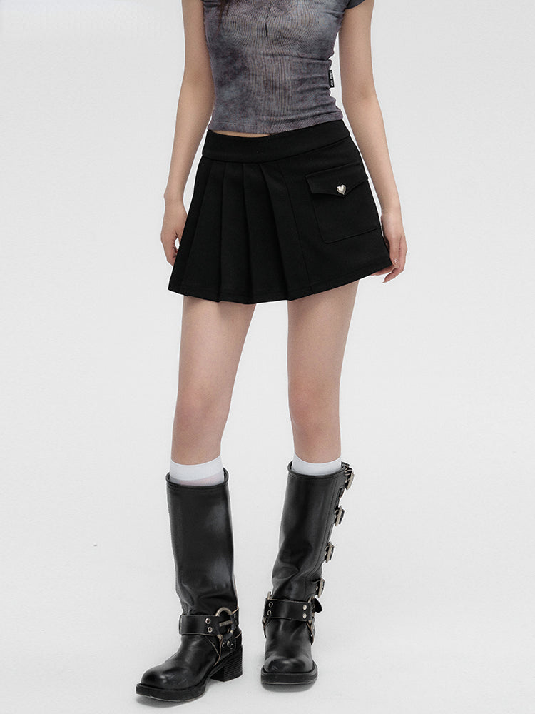 Black Heart-Shaped Button Mini Skirt - CHINASQUAD