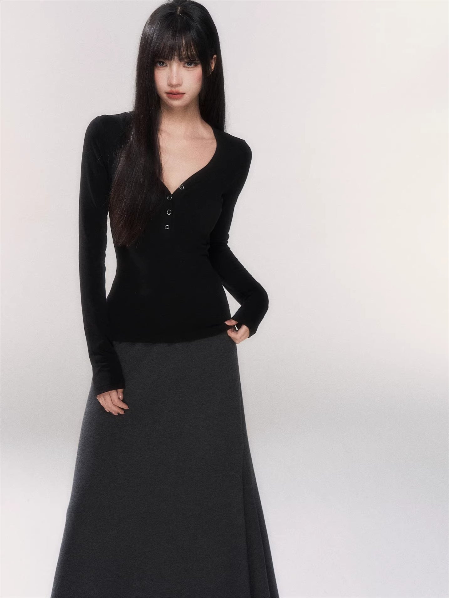 Waist-Cinching Slim-Fit Knit Base T-Shirt