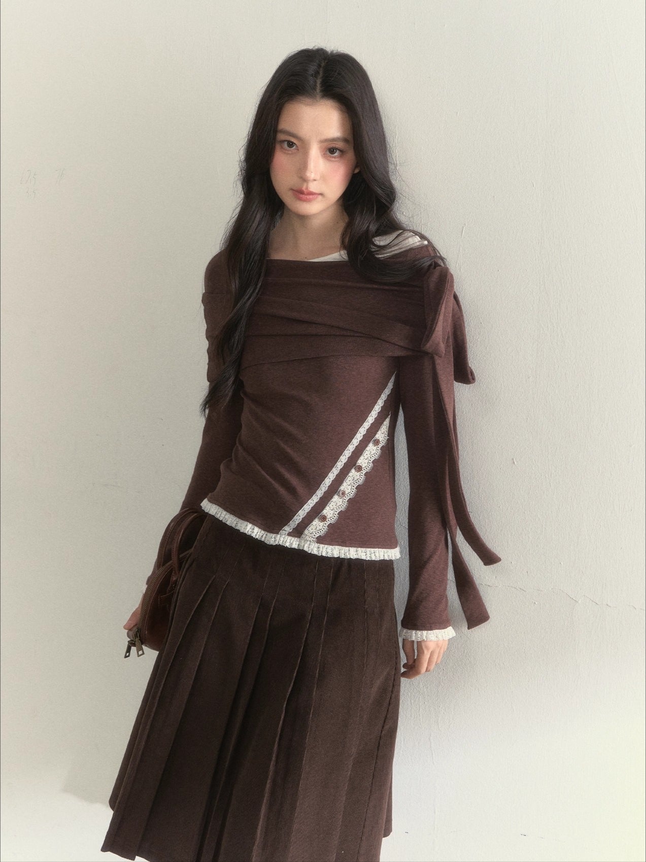 Asymmetric Off-Shoulder Bow-Tie Knit T-Shirt