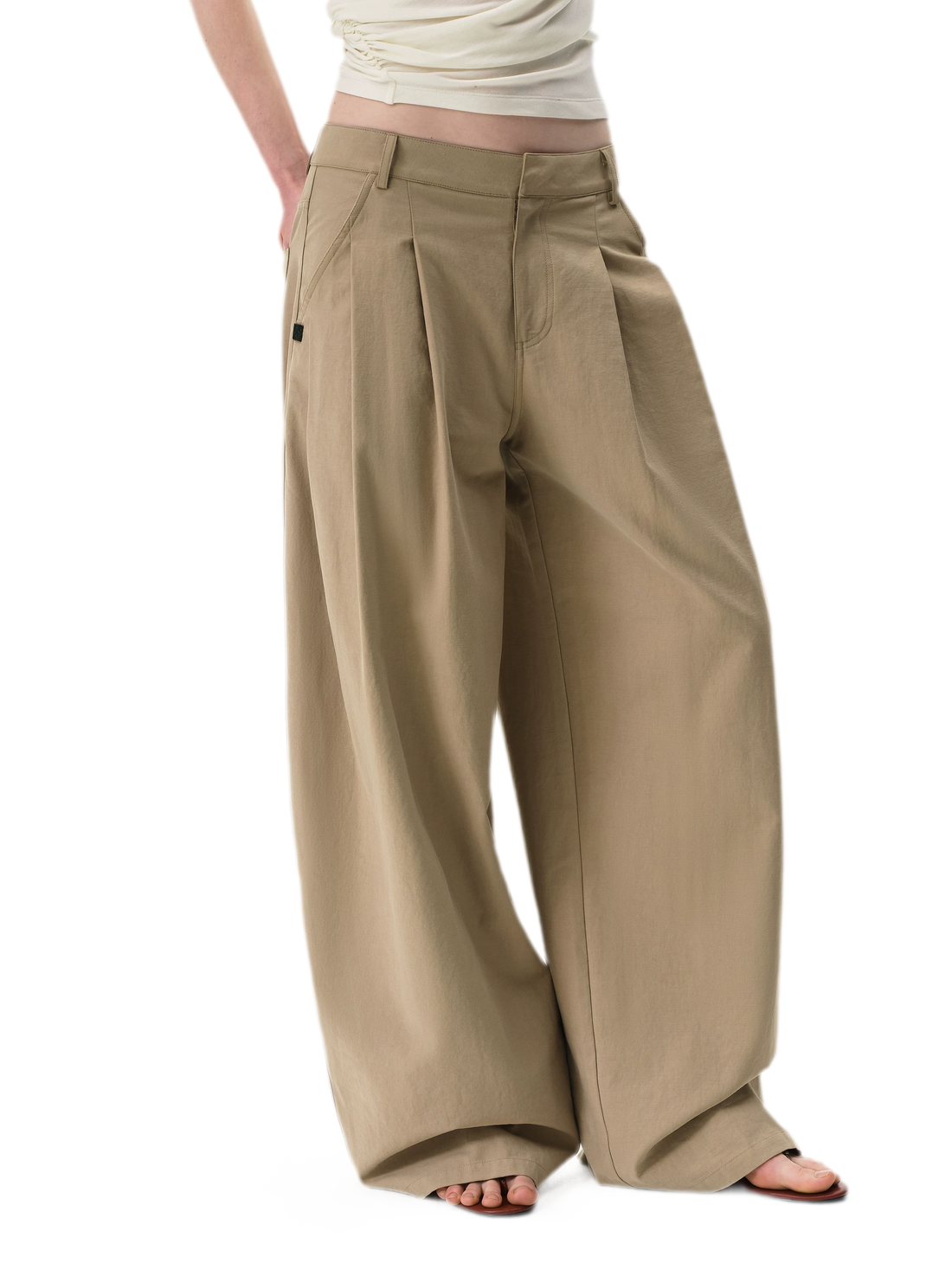 Curved Linen-Blend Pants