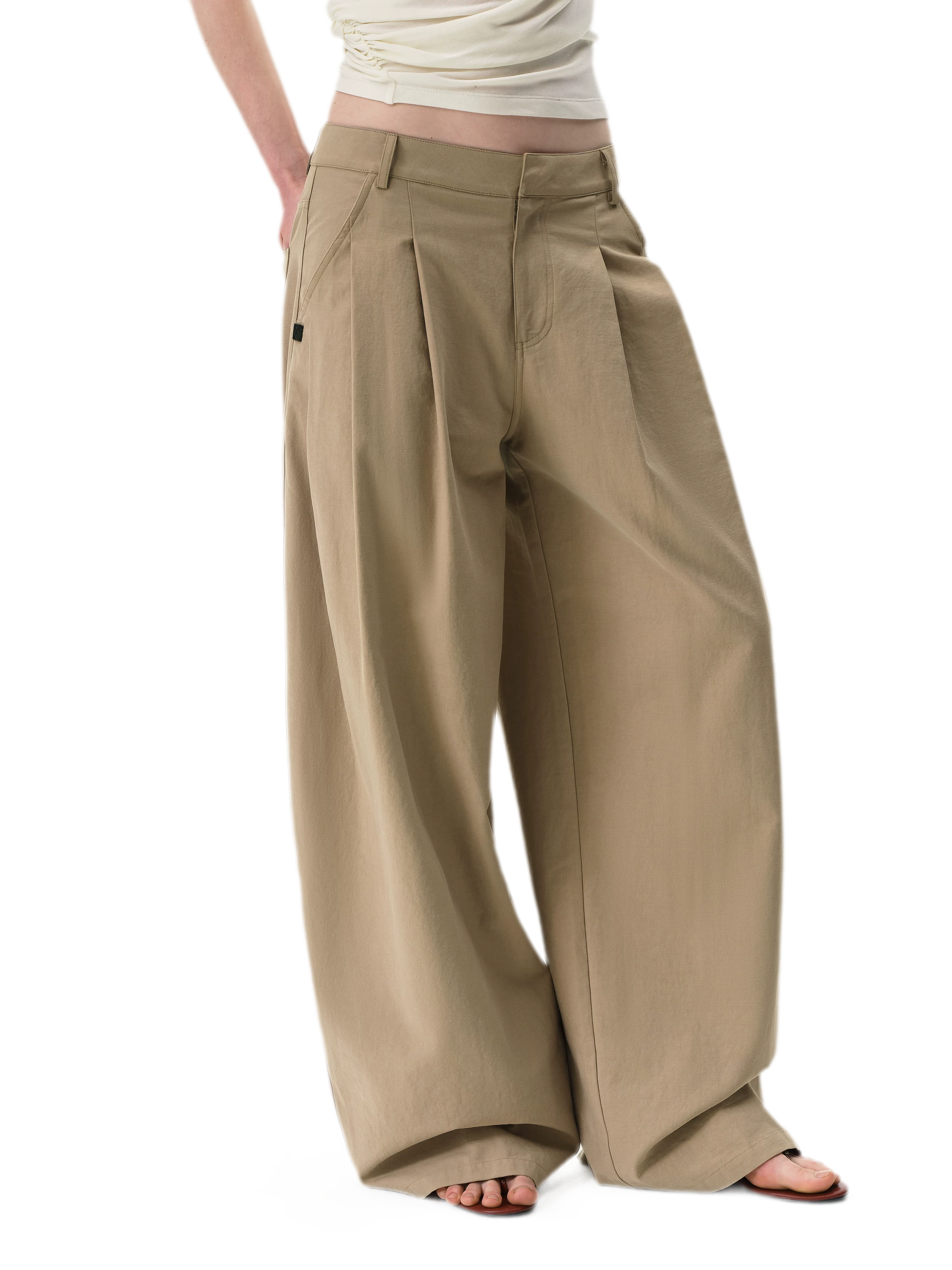 Curved Linen-Blend Pants