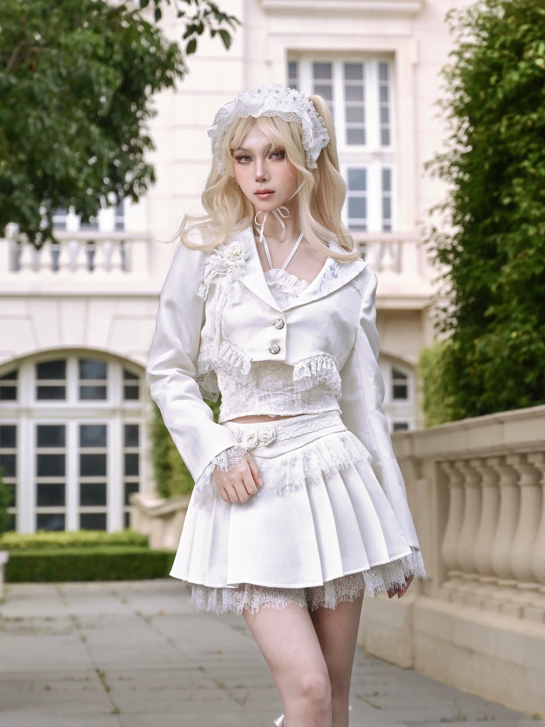 Lace Trim Cropped Pleated Skirt