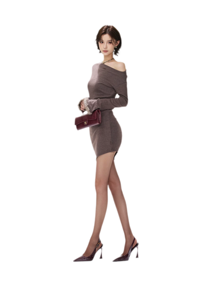 Asymmetrisches Kleid mit Fuchspelz-Bündchen