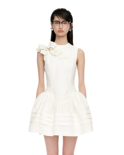 Elegant Summer Dress with Side Bow Detail