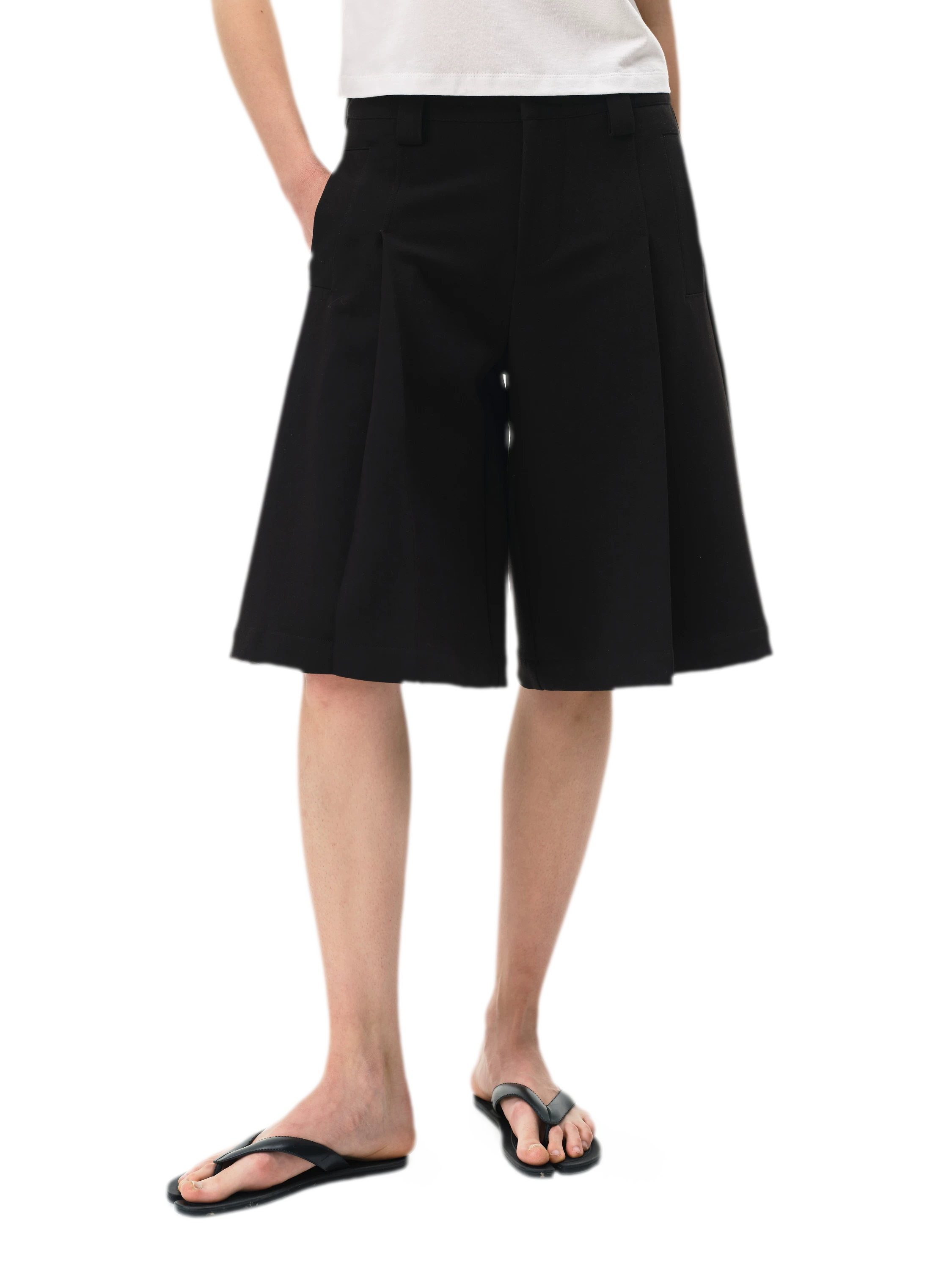 Pleated Bermuda Shorts
