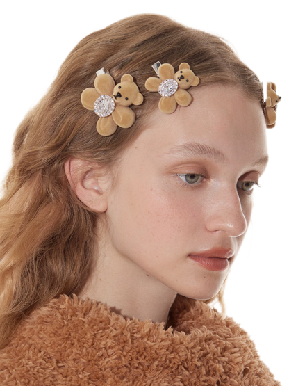 Pinza para el cabello con oso flocado y piedras preciosas