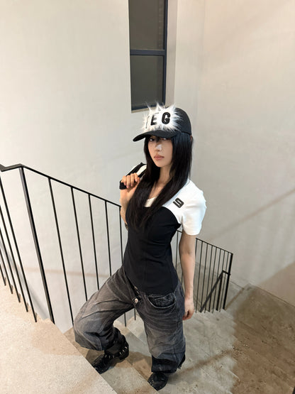 T-shirt ajusté style corset contrasté