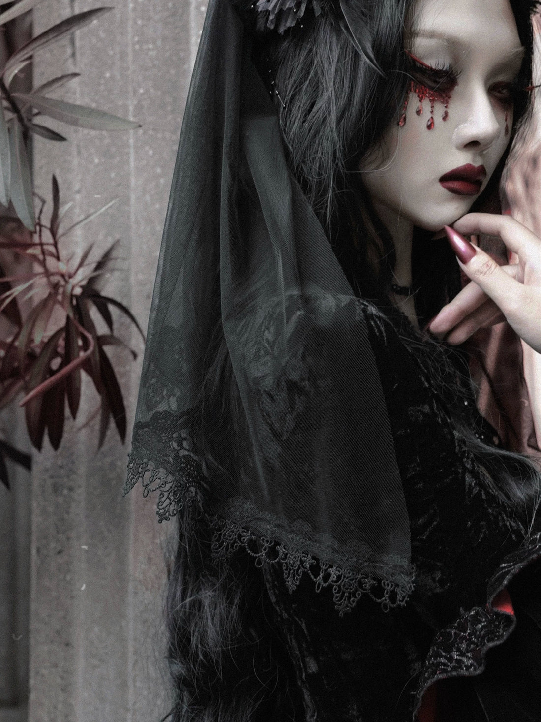Velvet Floral Gothic Veil