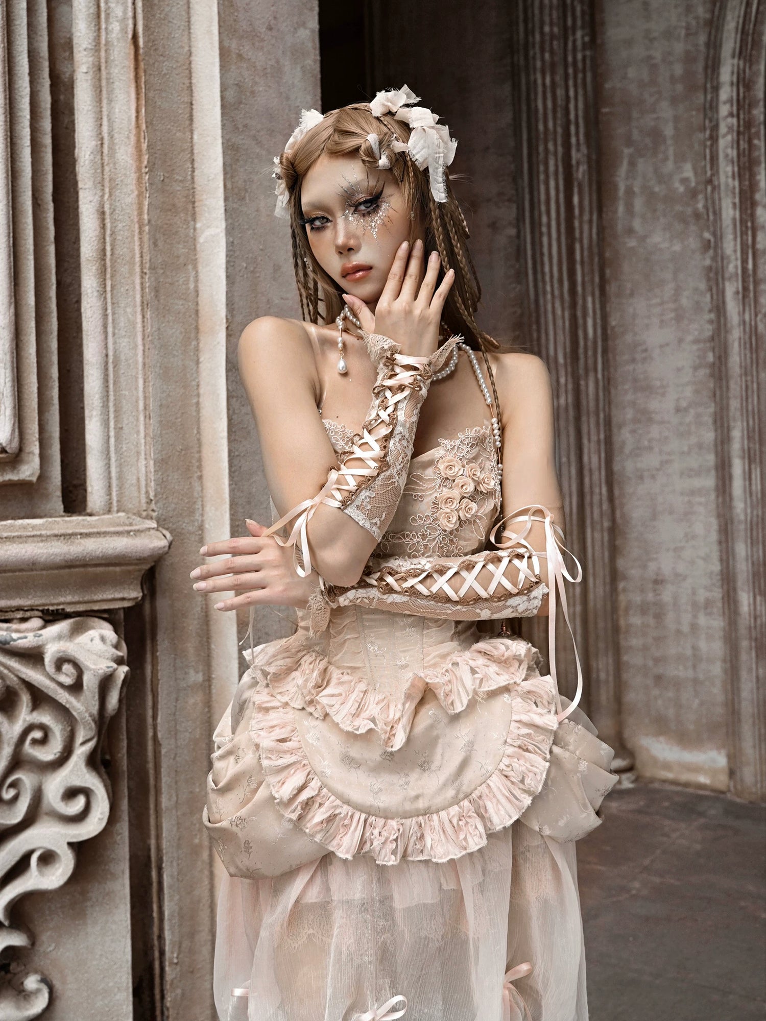 White-Gold Floral Lace Cuffs