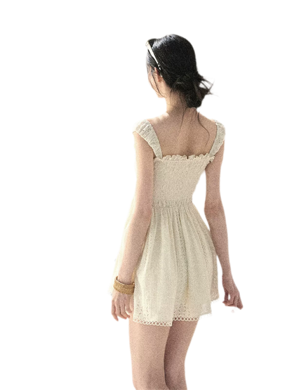 "Gap of Floral Tassels" French Style Lace Ruffled