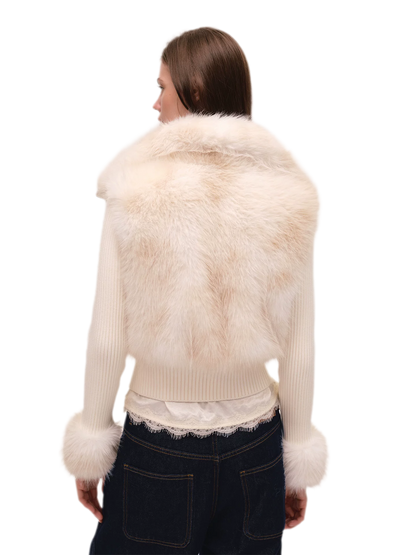 Taillierte Jacke mit Kunstpelz und Stehkragen