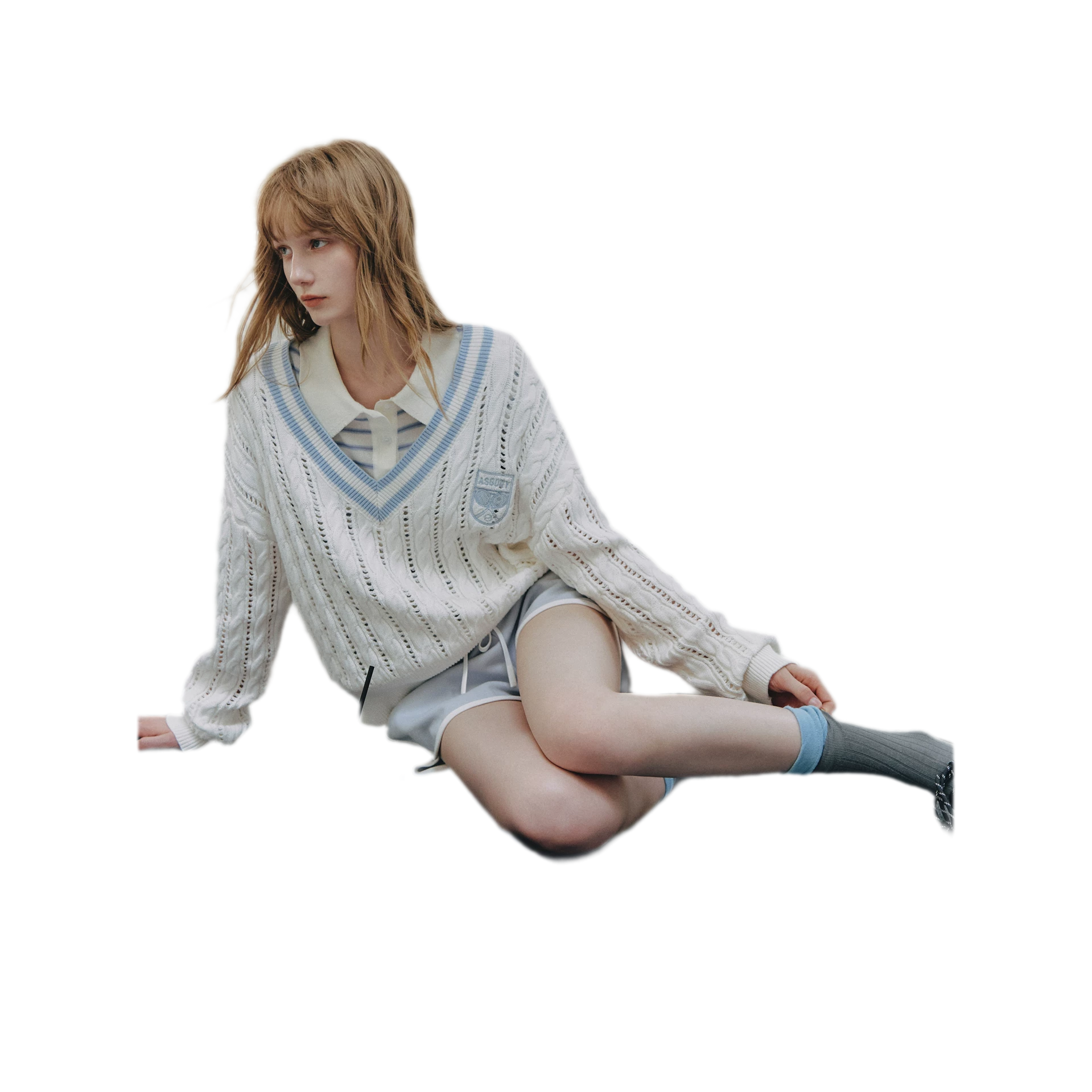 Cable Knit Cropped V-Neck Sweater