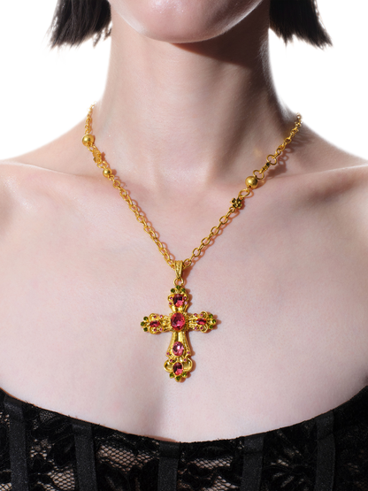 Collana con pendente a croce barocca vintage