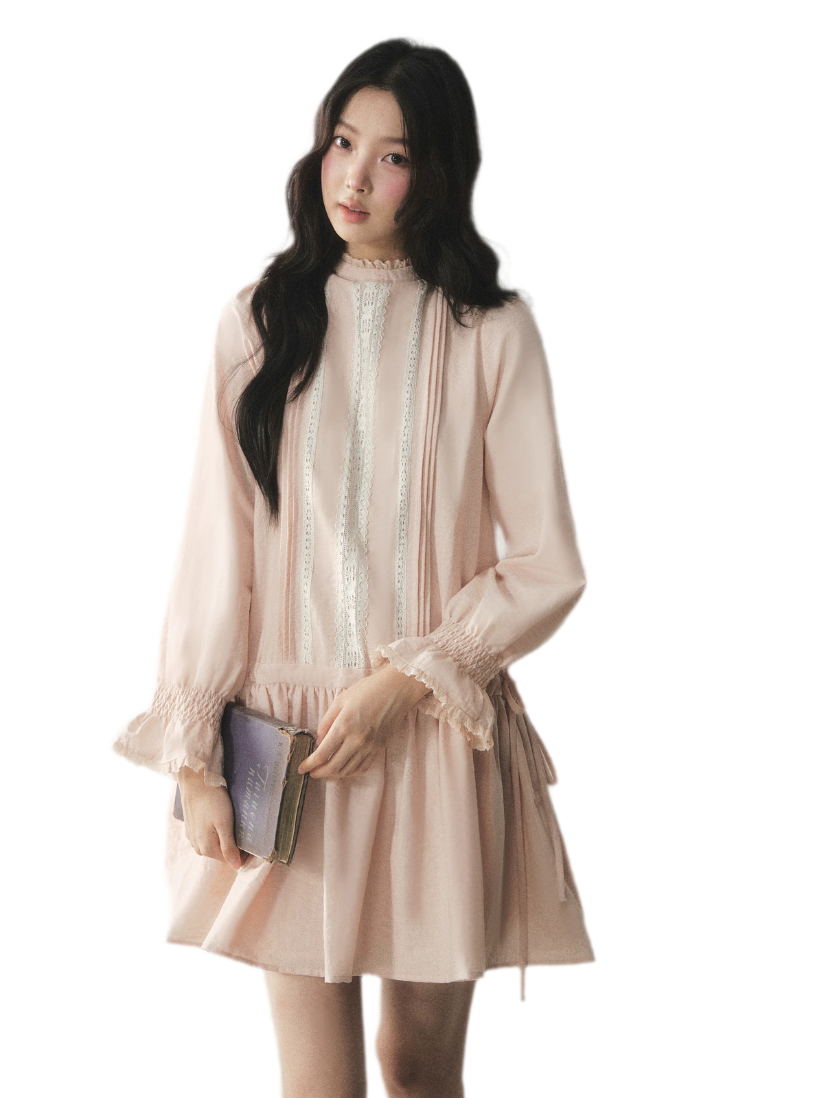 Vestido de encaje con volantes y cuello alto