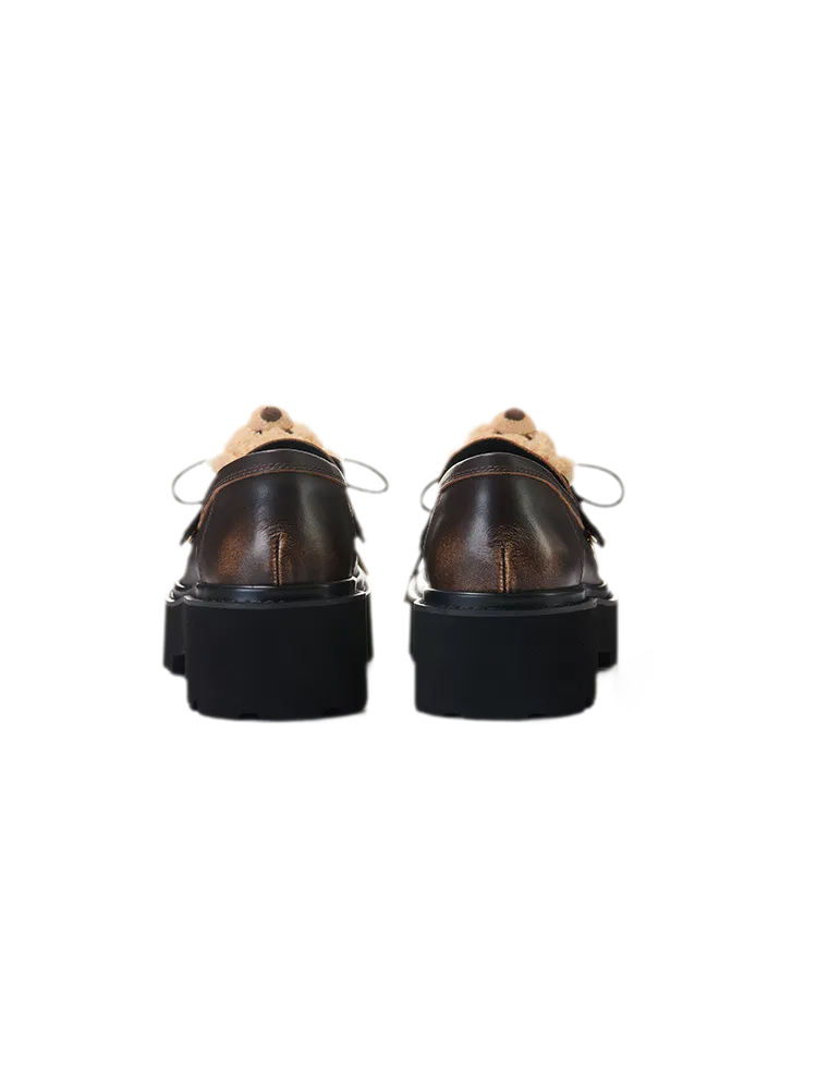 Loafer mit Schleife aus Maßband