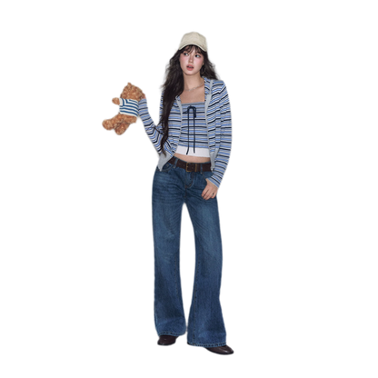 Washed Bow Embroidered Jeans