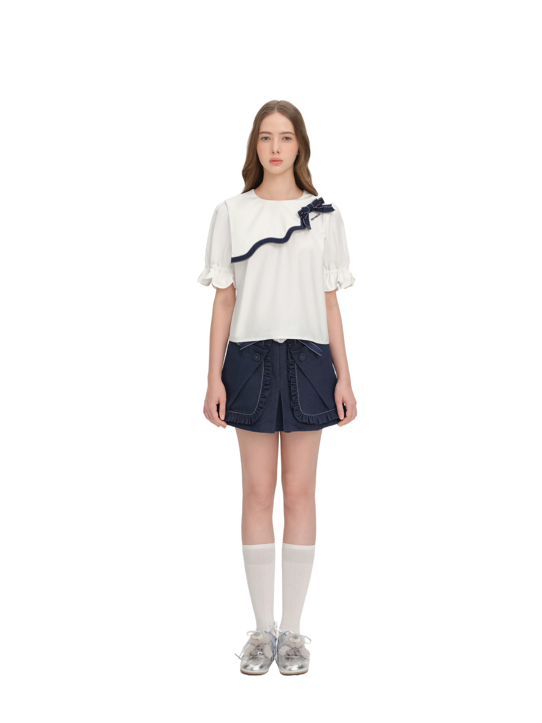 Short-sleeve shirt with 3D bow