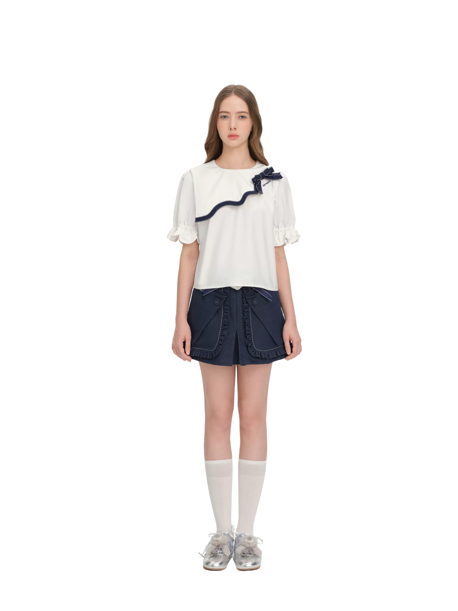 Short-sleeve shirt with 3D bow
