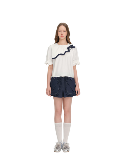 Short-sleeve shirt with 3D bow
