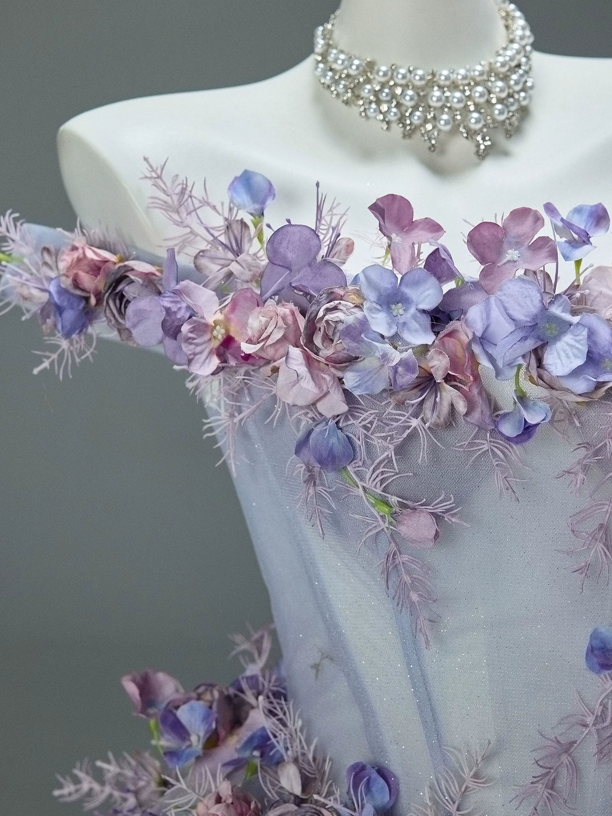 Abito da ballo con corsetto floreale