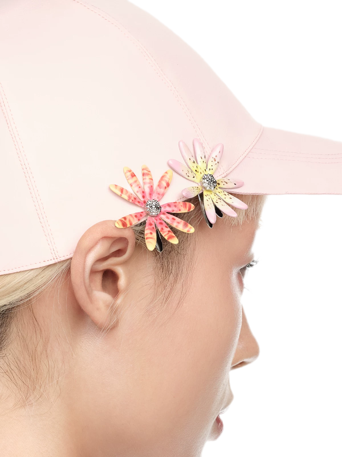 Metallic Daisy Flower Hair Clip