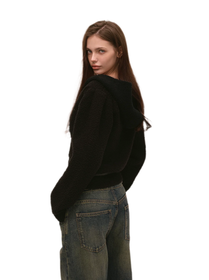 Veste en maille courte à cœur contrastant