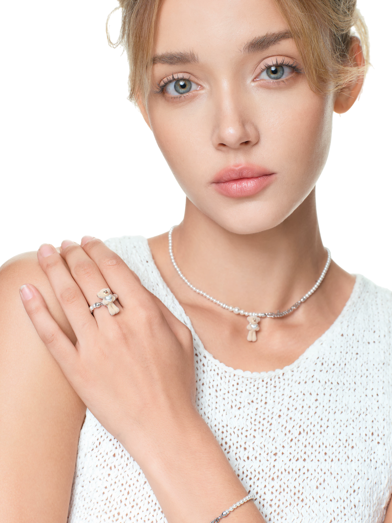 Bear Hug Pearl Heart Beaded Ring