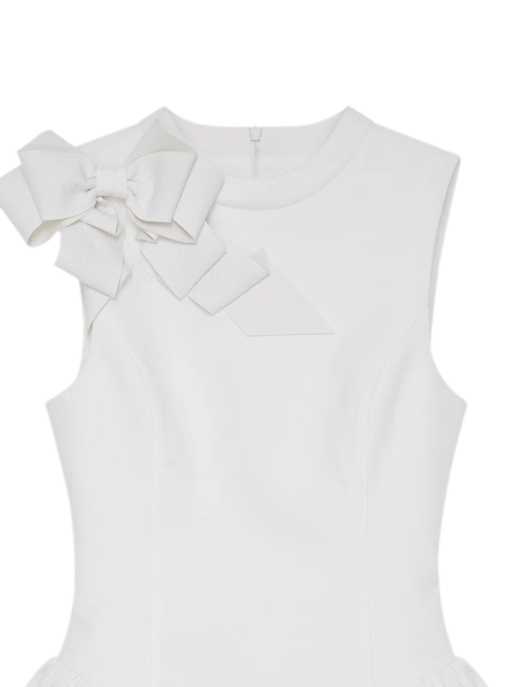 Elegant Summer Dress with Side Bow Detail