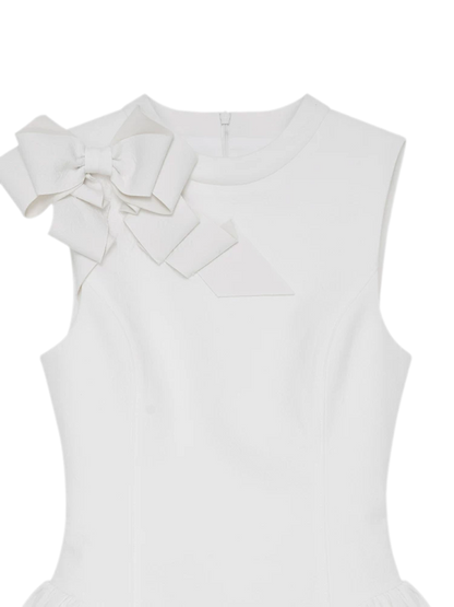 Elegant Summer Dress with Side Bow Detail