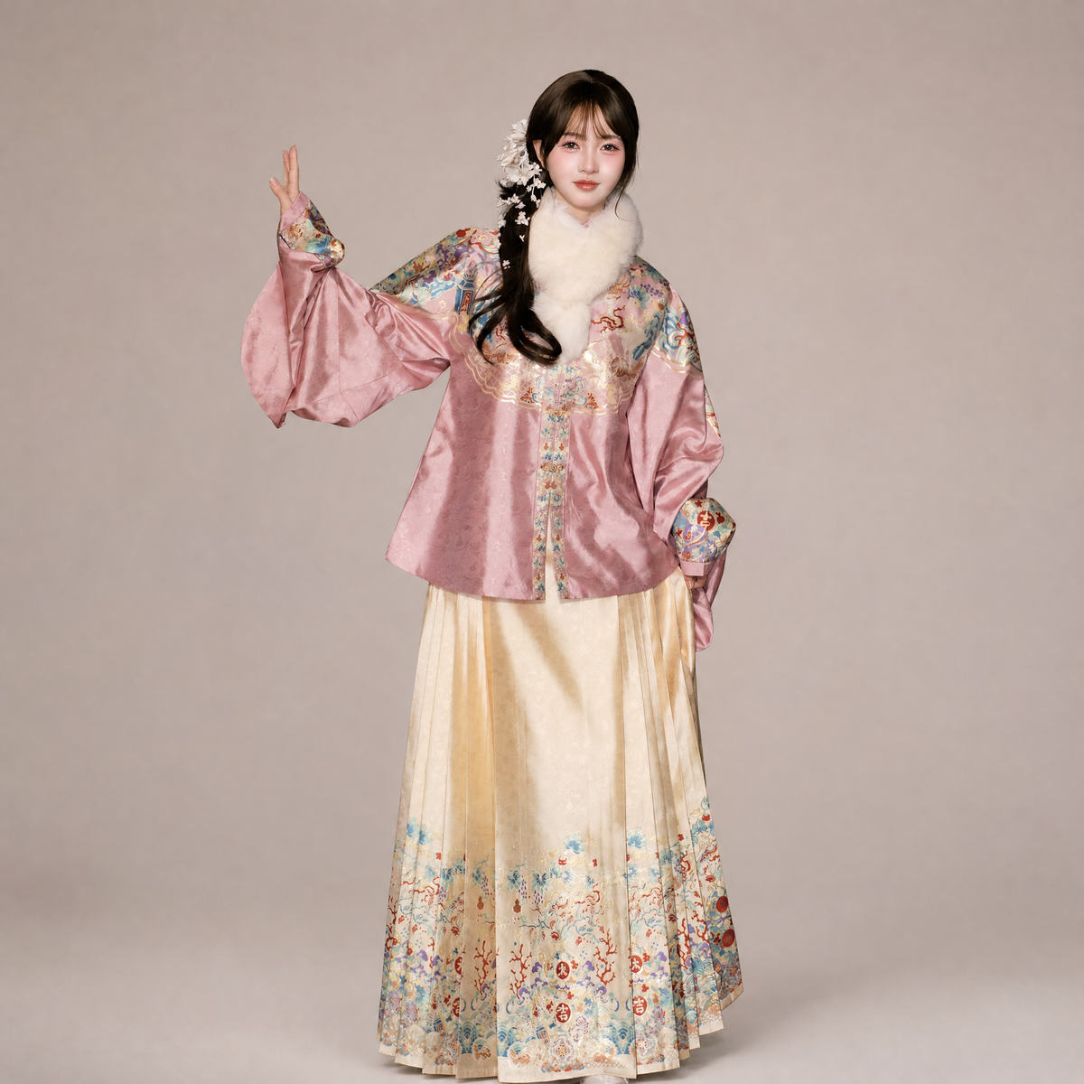 Ming-Style Brocade Mamian Set
