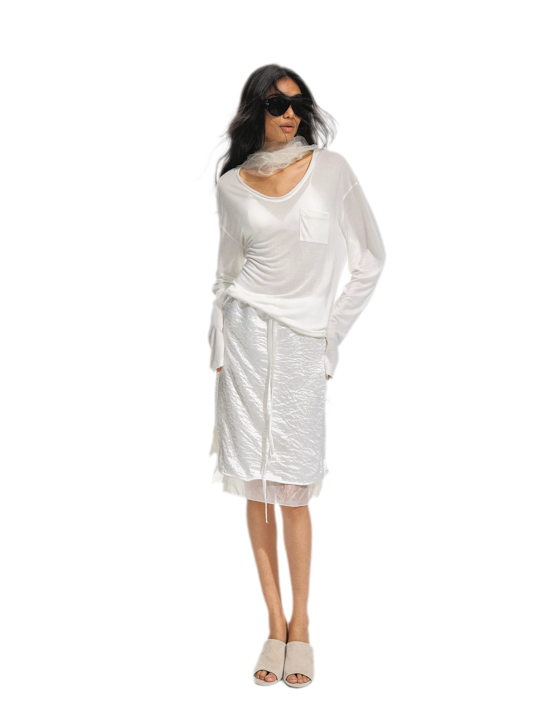 T-shirt rilassata con scollo a V in seta e lyocell