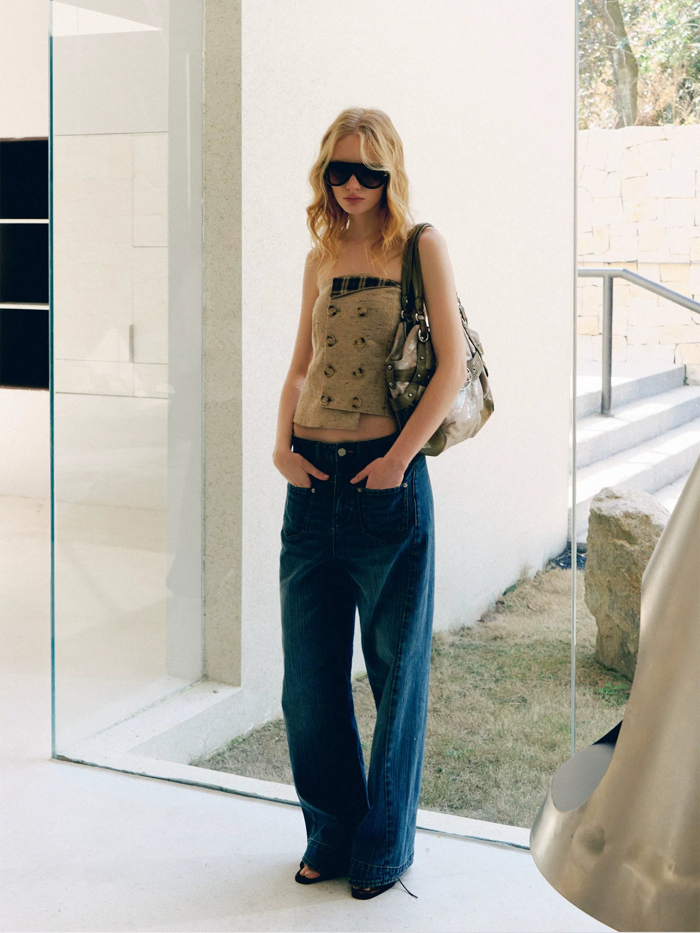 Deconstructive Wide-Leg Jeans
