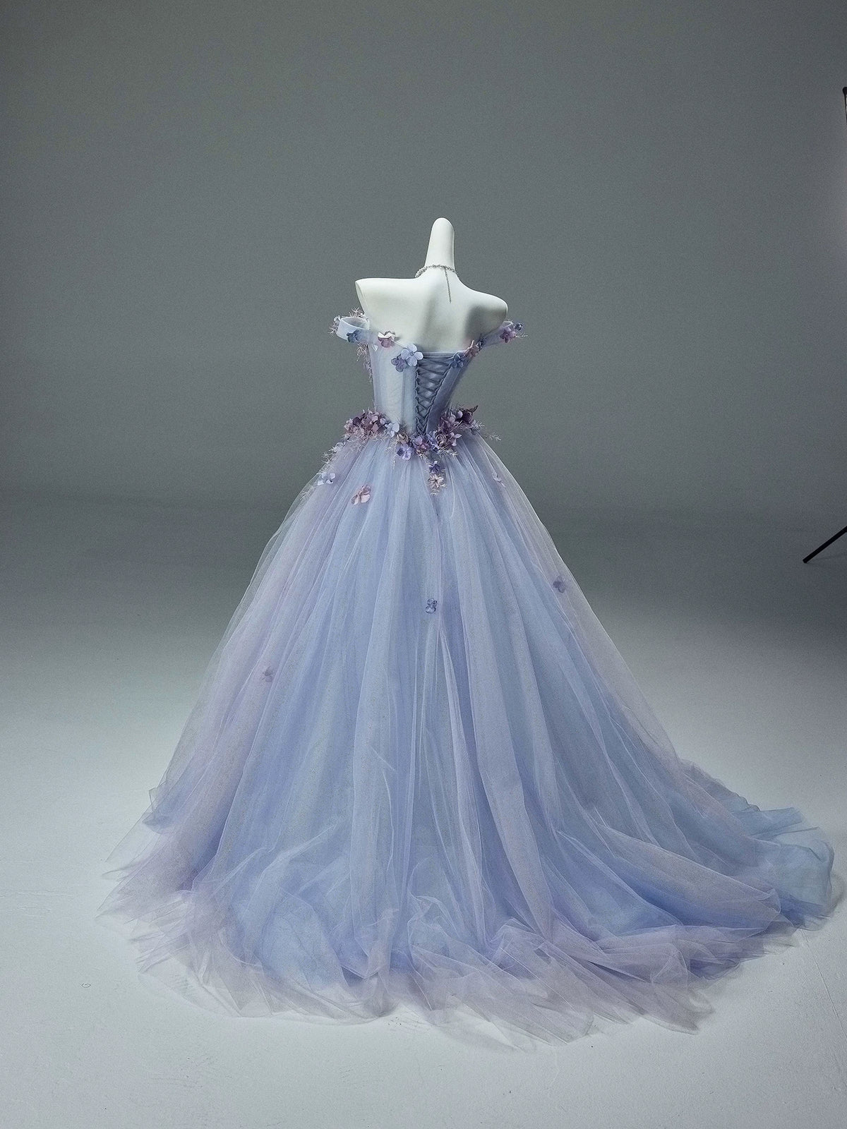 Abito da ballo con corsetto floreale