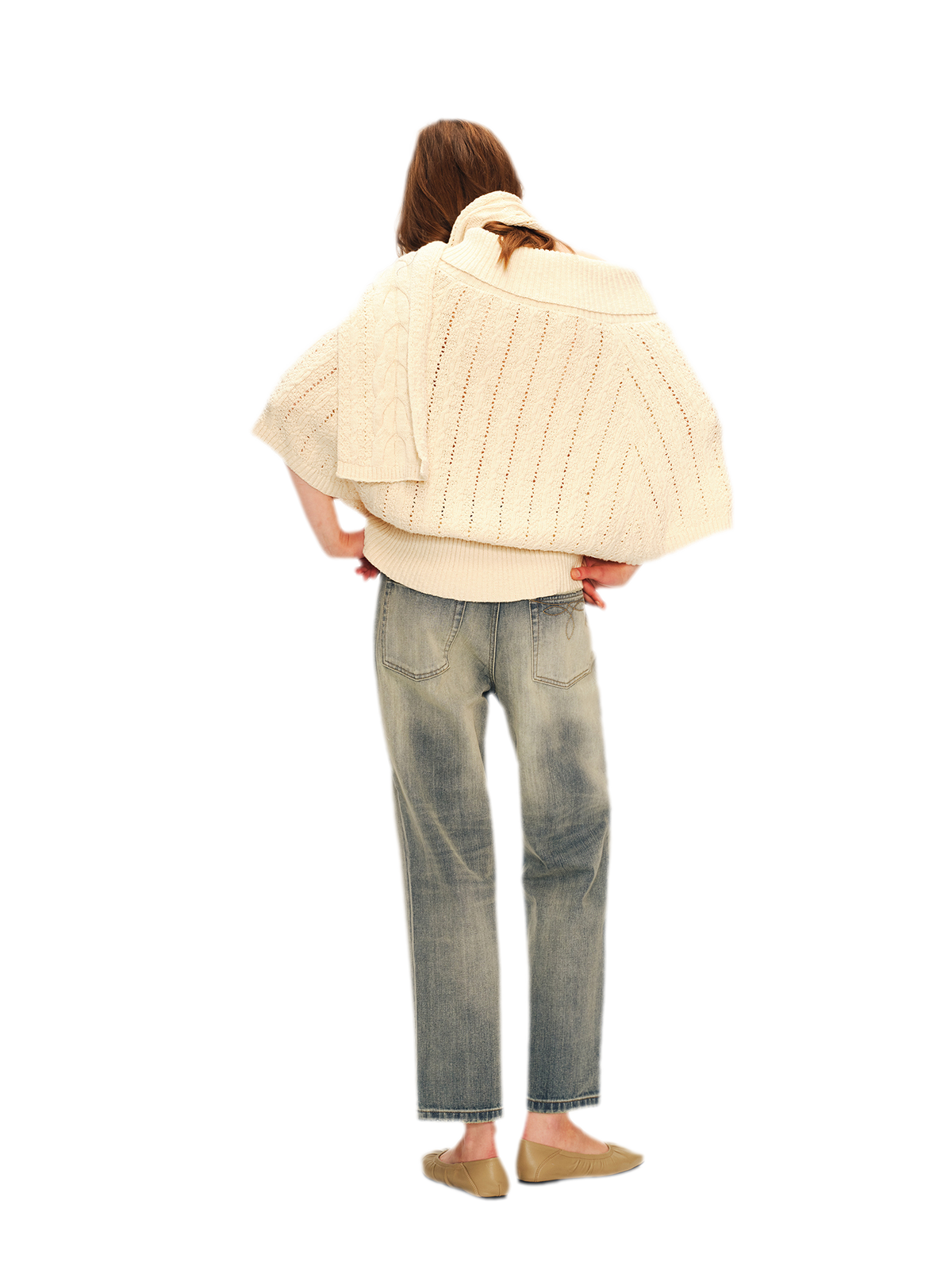 Pull asymétrique en maille torsadée