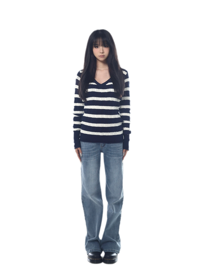 Low-Rise Straight Jeans