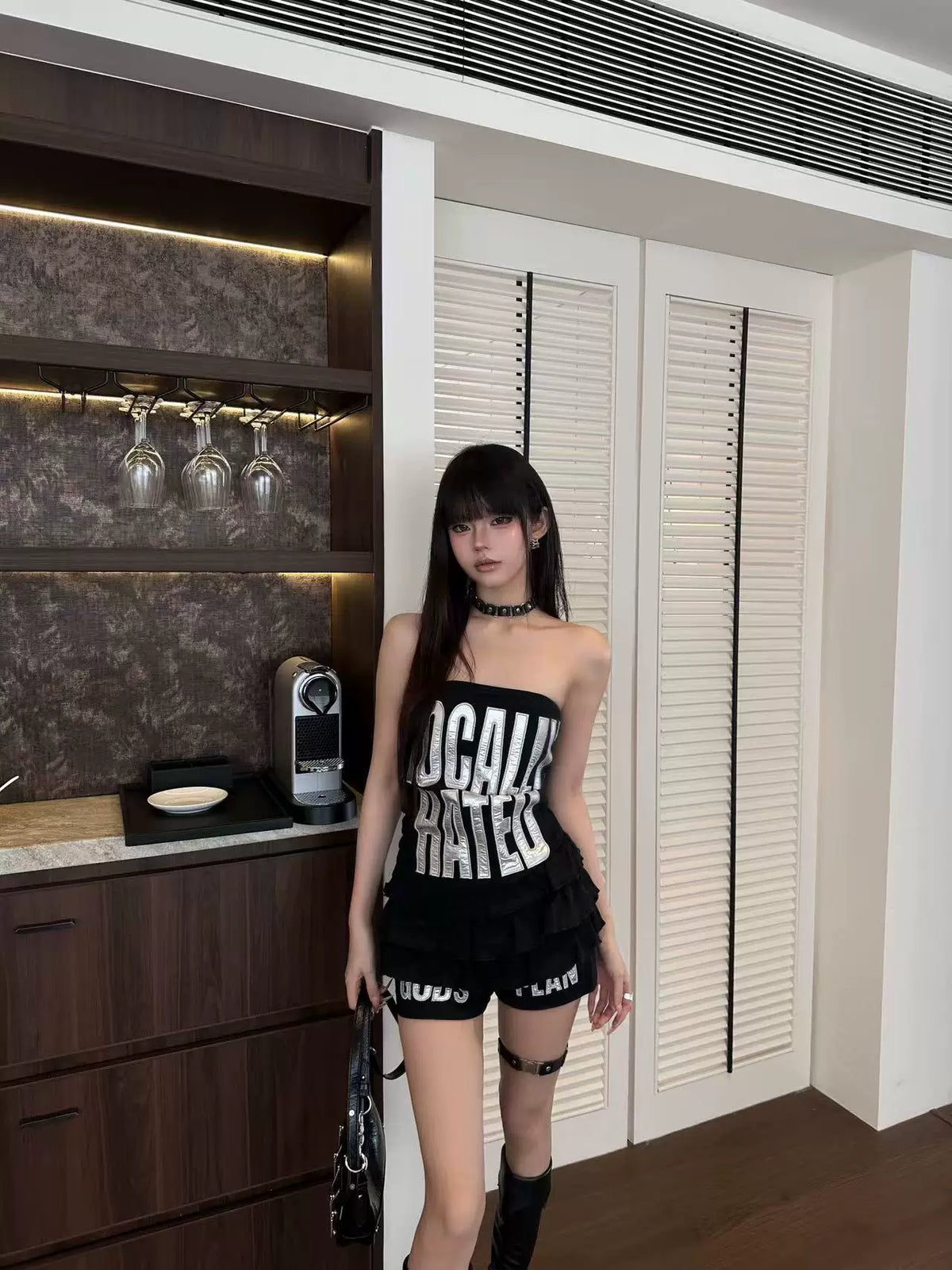 Skort a strati con applicazioni metallizzate