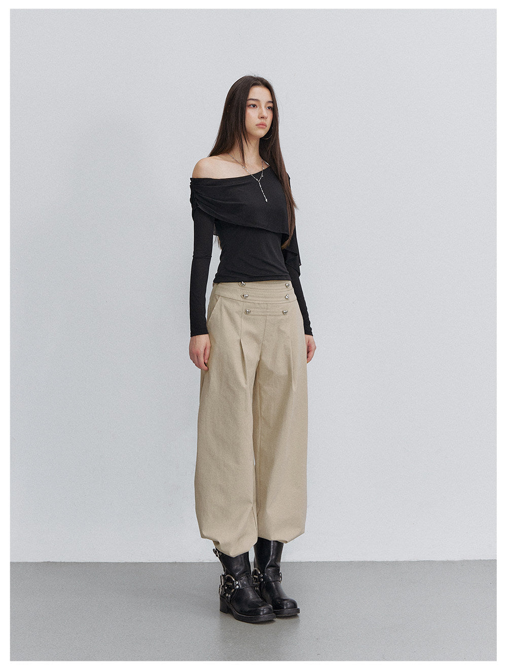 Textured Pleated Wide-Leg Pants