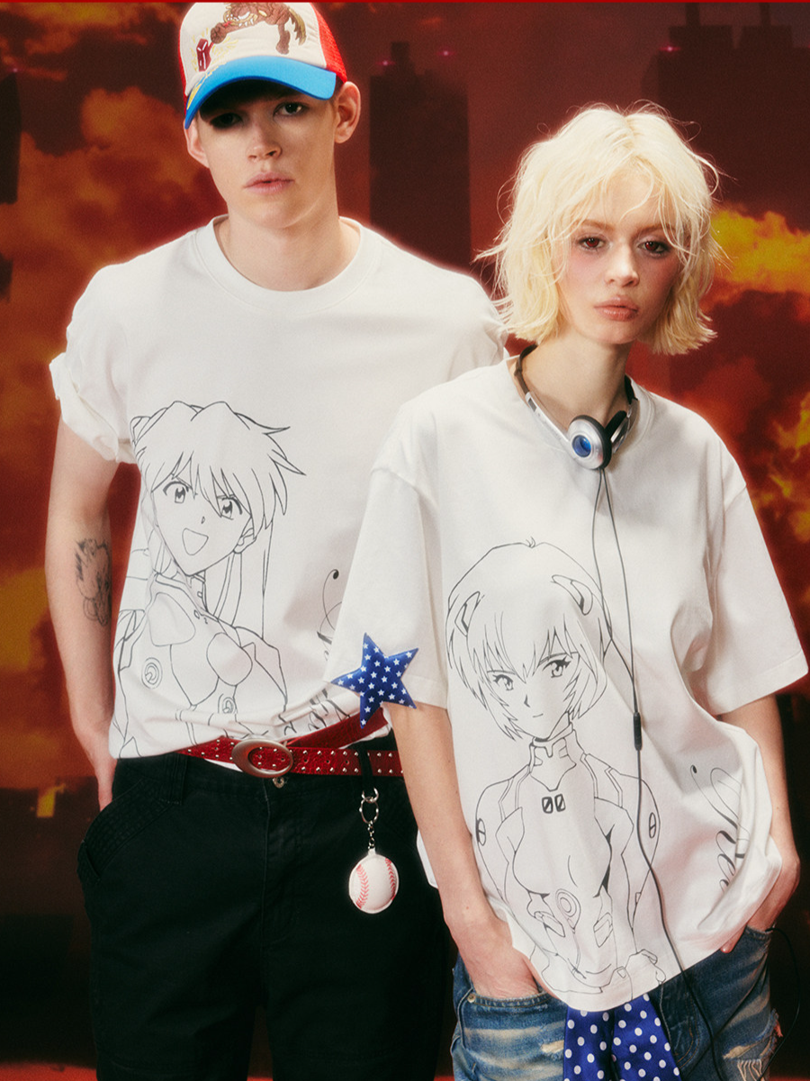 Water-Based Line-Art Graphic T-Shirt