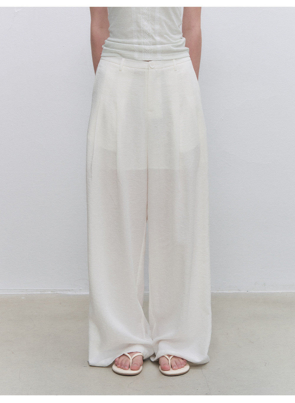Textured Low-Waist Wide-Leg Trousers