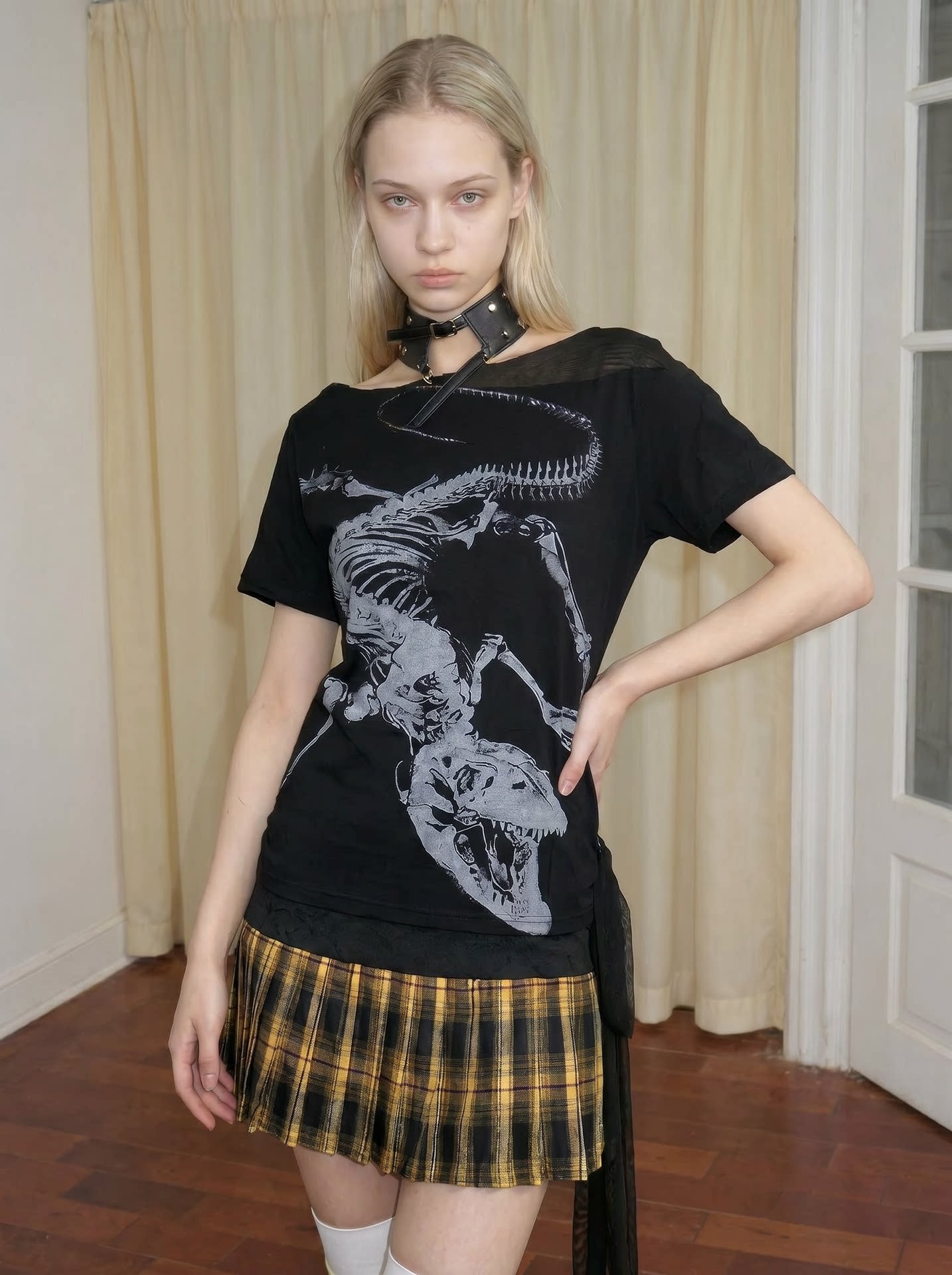 Graphic Fitted Short-Sleeve T-Shirt