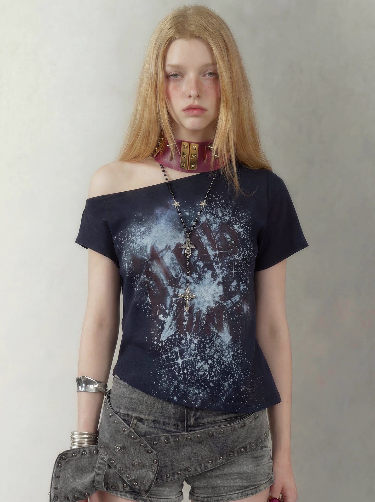 Graphic Waist-Cinched Short-Sleeve Top