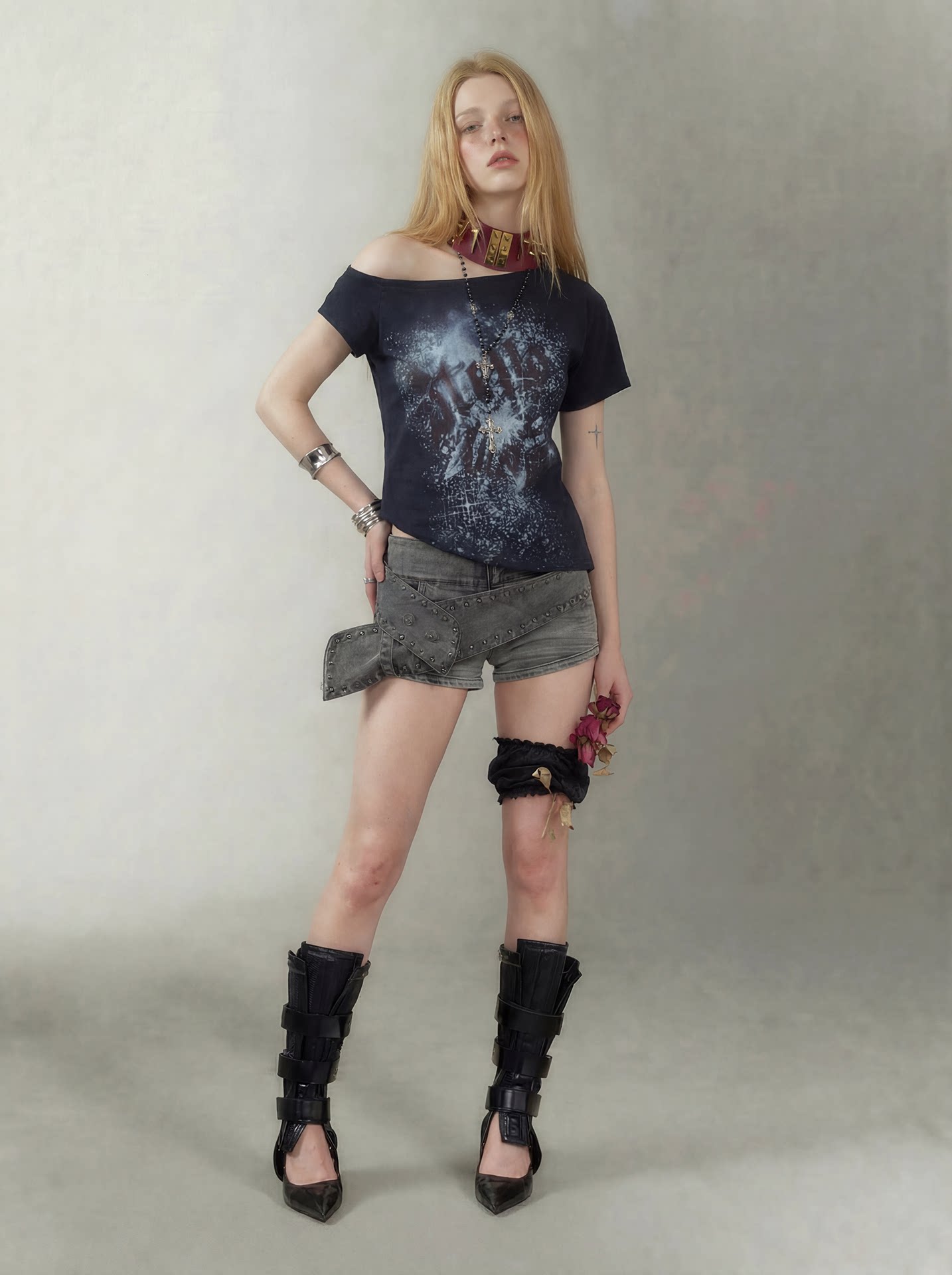 Graphic Waist-Cinched Short-Sleeve Top