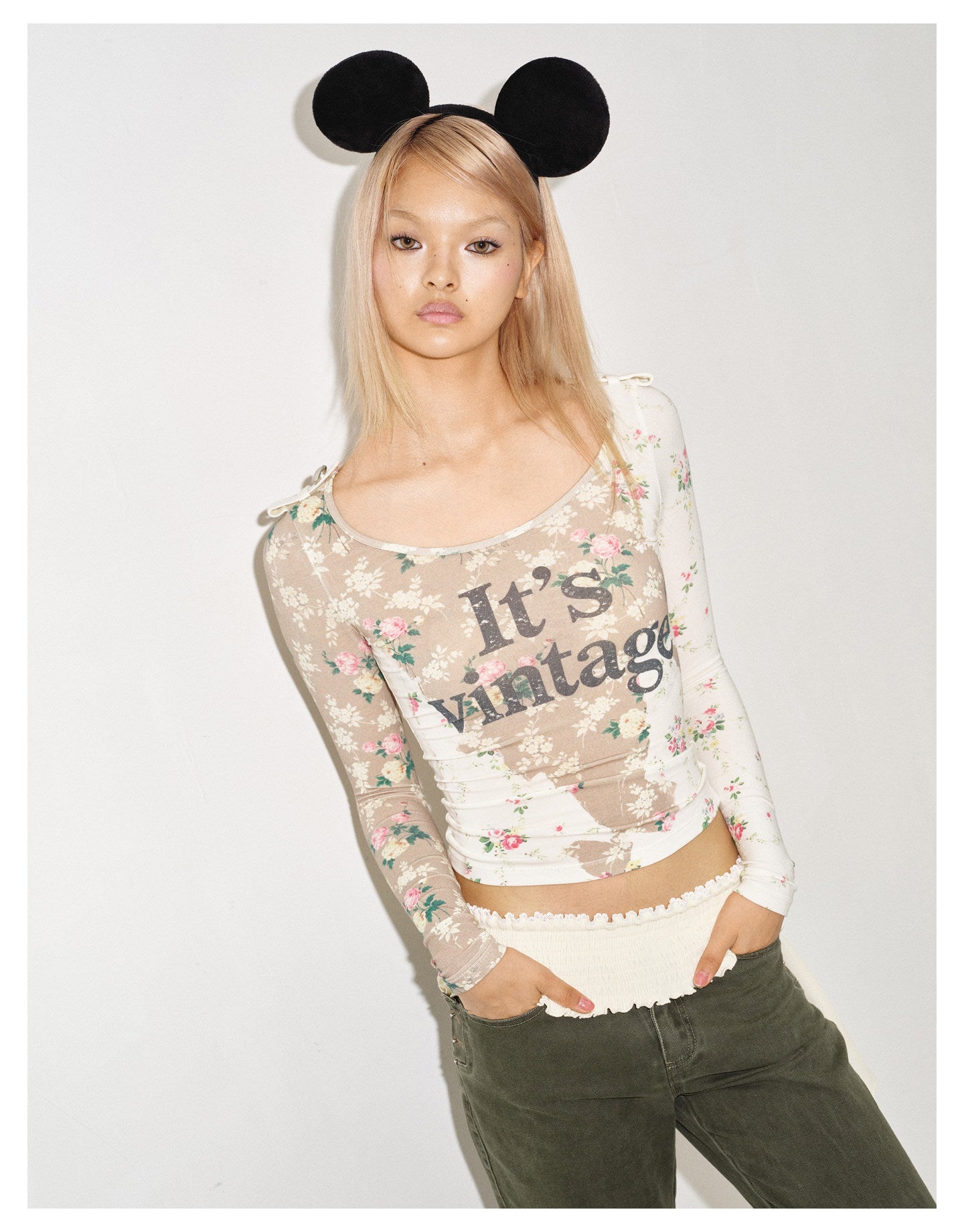 Floral Scoop-Neck Fitted T-Shirt